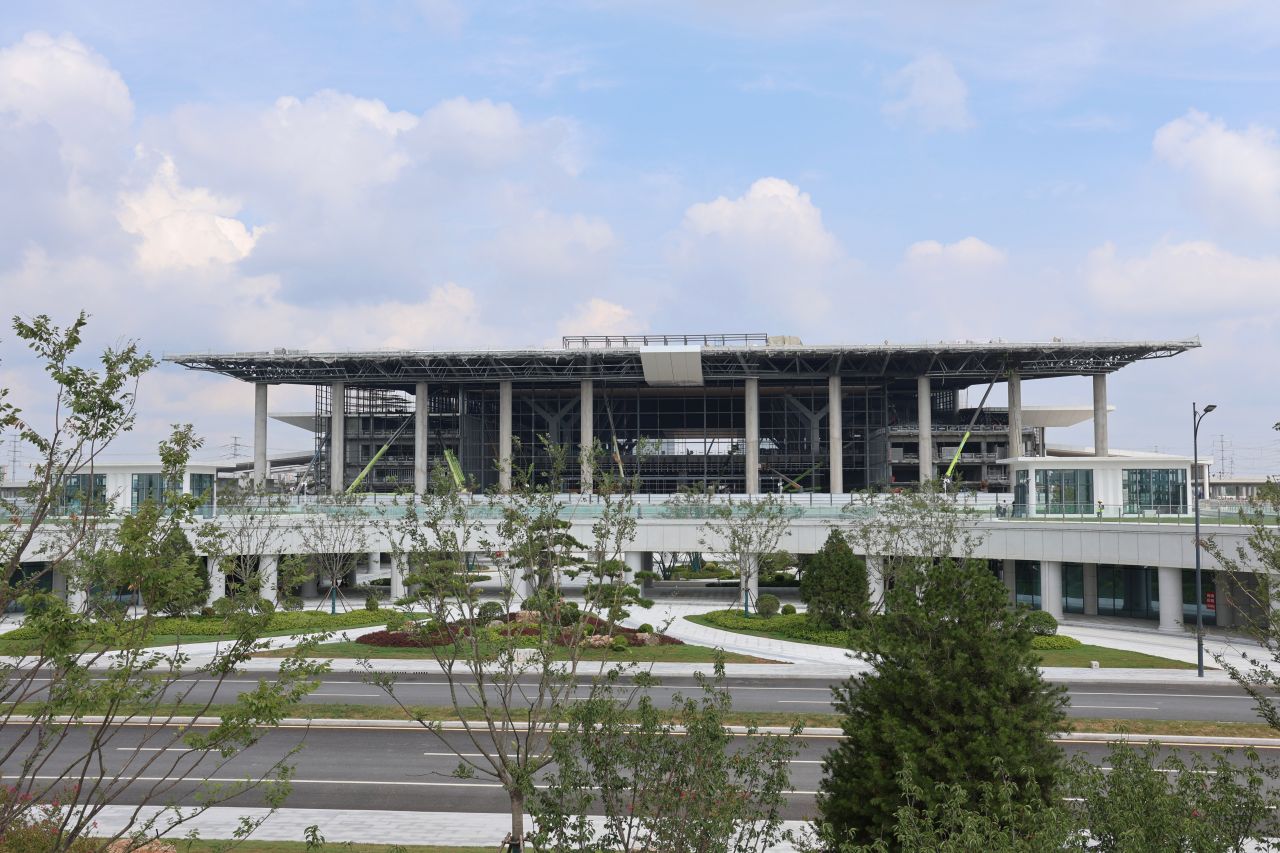 正在建设中的滨州高铁站
